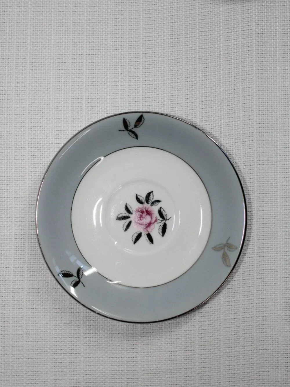 Seyei 'Bella Maria' Gray/White/Silver/Floral Set of (2) Teacups & Saucers